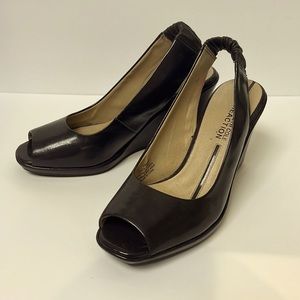 Kenneth Cole Wedge size 7. Like new